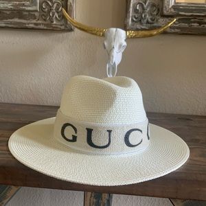 White straw fedora